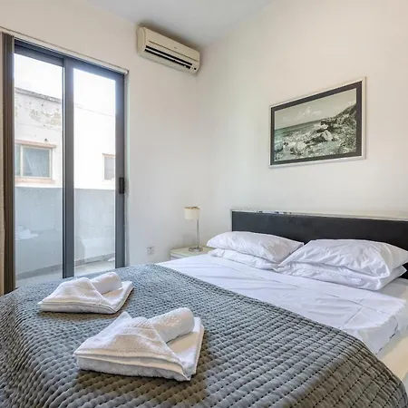 Stylish & Cozy 1 Bedroom In The Heart Of Paceville By 360 Estates Lejlighed